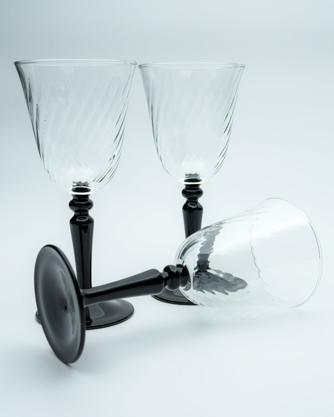 Swirl Wine Glasses (3)